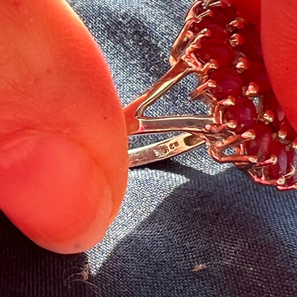 Woman’s Ruby ring - Picture 5 of 5